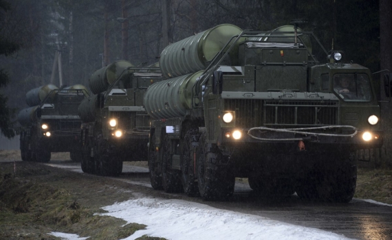 Наши войска продолжат теснить врага, освобождая русские земли, заявил военный эксперт